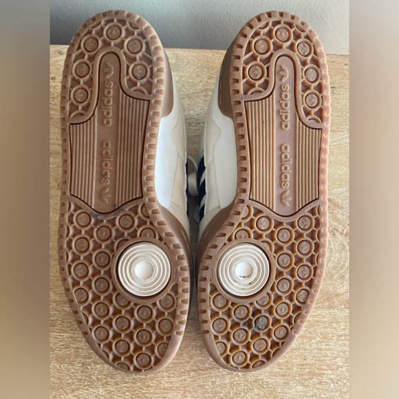 Like new. Mens ADIDAS FORUM 84 LOW CL. US SIZE 7.5. Cloud White/Core Black - Picture 14 of 15